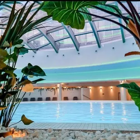 Hanza Tower Lux Jacusi & Sauna & Pool