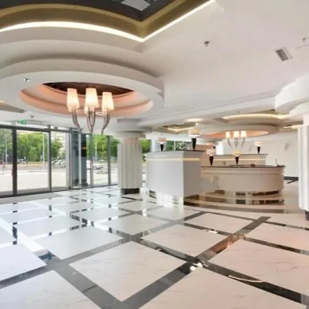 Hanza Tower Lux Jacusi & Sauna & Pool Apartment