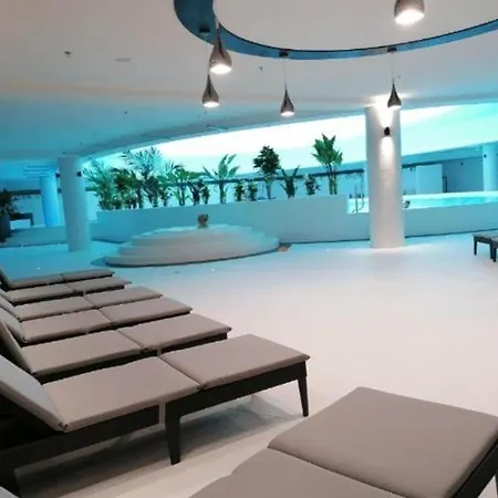 Hanza Tower Lux Jacusi & Sauna & Pool * Szczecin